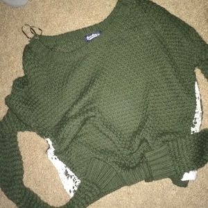 KNITTED GREEN LONG SLEEVE